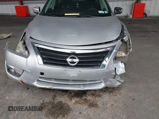 2013 Nissan Altima SV with VIN 1N4AL3AP8DN551025, listed as a IAAI auction lot 41983914 with 118,524 mi miles and . Bid and sale history available at carsss.com. Image 6.