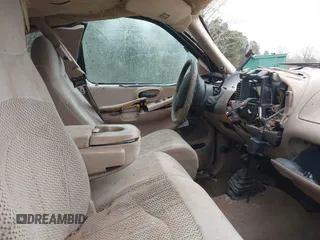 1999 Ford F-150 XL with VIN 1FTRX18L9XNA66552, listed as a IAAI auction lot 41284259 with Not provided miles and . Bid and sale history available at DreamBid. Image 5.