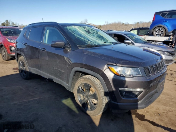 2020 Jeep Compass Latitude with VIN 3C4NJDBB6LT196784, listed as a Copart auction lot 47040705 with NaN miles and Salvage Title. Bid and sale history available at carsss.com. Image 4.