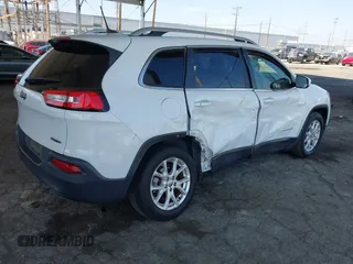 2017 Jeep Cherokee Latitude with VIN 1C4PJLCB3HW516971, listed as a IAAI auction lot 42489832 with 43,304 mi miles and . Bid and sale history available at DreamBid. Image 4.