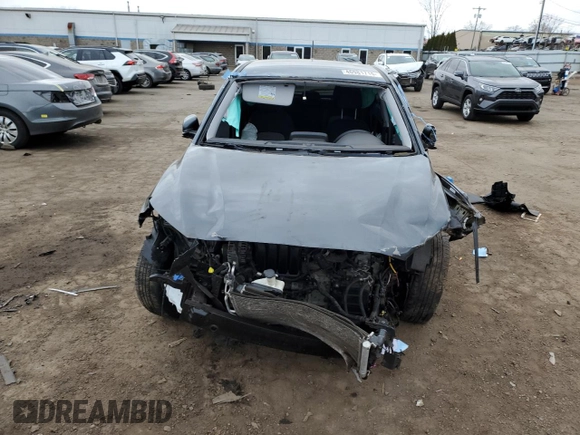 2020 Hyundai Kona SE with VIN KM8K12AAXLU467704, listed as a Copart auction lot 46981715 with 0 mi miles and Salvage Title. Bid and sale history available at carsss.com. Image 5.