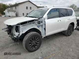 2023 Lexus GX 460 Premium z VIN JTJAM7BX9P5341614, wystawiony jako Copart lot #53581345 z przebiegiem 28 817 mil mil oraz Szkoda całkowita • Salvage title. Historia ofert i sprzedaży dostępna na DreamBid. Obrazek 1.