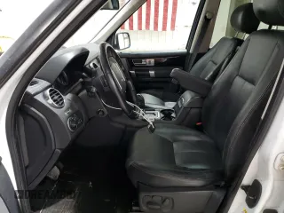 2011 Land Rover LR4 Lux with VIN SALAK2D46BA585602, listed as a Copart auction lot 54213545 with 200,777 mi miles and Salvage Title. Bid and sale history available at DreamBid. Image 7.