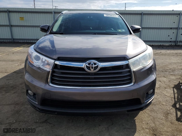 2014 Toyota Highlander XLE with VIN 5TDJKRFHXES061862, listed as a Copart auction lot 50298955 with 187,732 mi miles and Salvage Title. Bid and sale history available at carsss.com. Image 5.