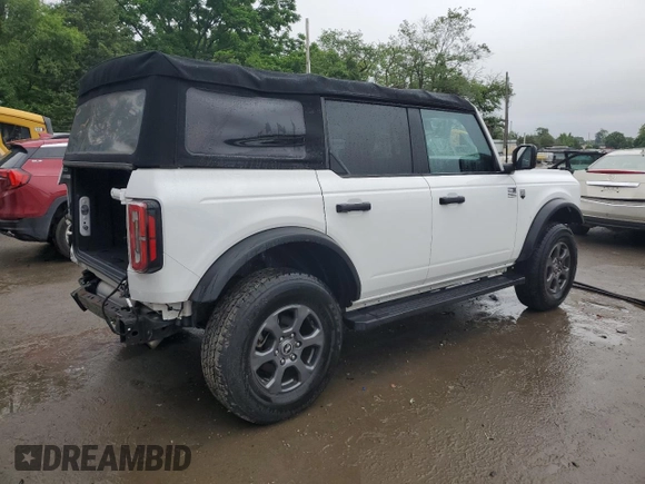 2022 Ford Bronco with VIN 1FMDE5BH8NLB86889, listed as a Copart auction lot 60898845 with 30,414 mi miles and Salvage title. Bid and sale history available at DreamBid. Image 3.