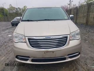 2013 Chrysler Town & Country Limited with VIN 2C4RC1GG2DR536256, listed as a IAAI auction lot 42027427 with 126,447 mi miles. Bid and sale history available at carsss.com. Image 6.
