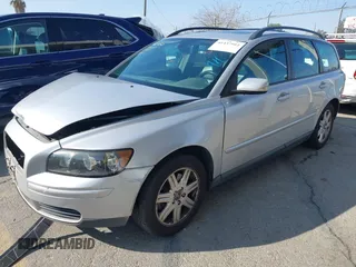 2006 Volvo V50 2.4L with VIN YV1MW390362163463, listed as a IAAI auction lot 41437912 with 121,092 mi miles. Bid and sale history available at carsss.com. Image 2.
