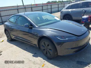 2025 Tesla Model 3 Long Range с VIN 5YJ3E1EB6SF924607, выставлен на аукционе IAAI как лот 42255758 с пробегом 5 881 миль миль и . История ставок и продаж доступна на DreamBid. Изображение 1.