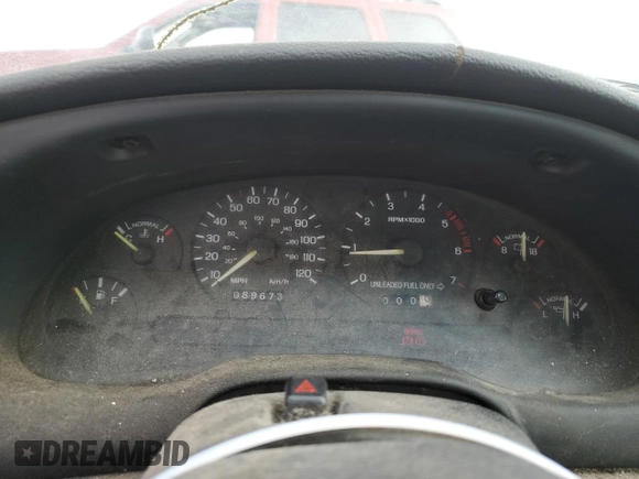 1994 Ford Mustang with VIN 1FALP404XRF140382, listed as a Copart auction lot 82917284 with 89,673 mi miles and Salvage Title. Bid and sale history available at carsss.com. Image 9.