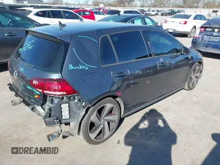 2019 Volkswagen GTI S z VIN 3VW6T7AU7KM036549, wystawiony jako IAAI lot #41728204 z przebiegiem 70 213 mil mil oraz . Historia ofert i sprzedaży dostępna na DreamBid. Obrazek 4.