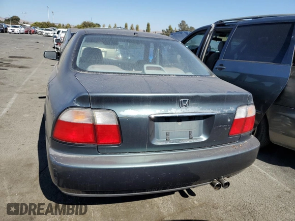 1997 Honda Accord EX with VIN 1HGCD5668VA113949, listed as a Copart auction lot 72819714 with 250,206 mi miles and Salvage Title. Bid and sale history available at DreamBid. Image 6.
