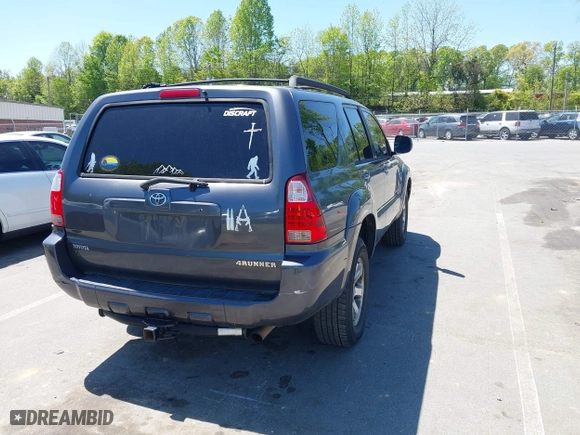 2006 Toyota 4Runner SR5 with VIN JTEBU14R668060785, listed as a IAAI auction lot 42072120 with 232,129 mi miles. Bid and sale history available at carsss.com. Image 4.