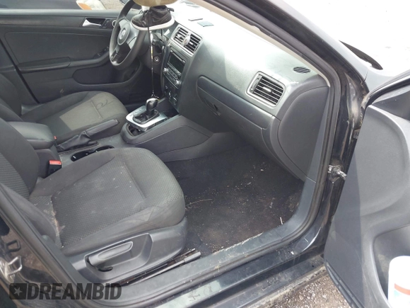 2013 Volkswagen Jetta S with VIN 3VW2K7AJ3DM287093, listed as a IAAI auction lot 42462370 with 234,157 mi miles and . Bid and sale history available at DreamBid. Image 5.