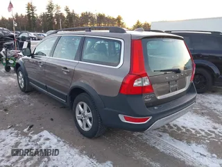 2011 Volvo XC70 3.2L z VIN YV4940BZ8B1115060, wystawiony jako IAAI lot #41156698 z przebiegiem 196 913 mil mil oraz . Historia ofert i sprzedaży dostępna na DreamBid. Obrazek 3.