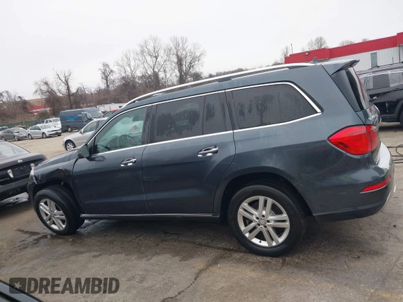 2015 Mercedes-Benz GL-Class GL 450 with VIN 4JGDF6EE7FA516507, listed as a IAAI auction lot 41543310 with 186,164 mi miles. Bid and sale history available at carsss.com. Image 14.
