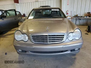 2004 Mercedes-Benz C 320 with VIN WDBRF64J24F547073, listed as a Copart auction lot 83461944 with 98,420 mi miles and Salvage Title. Bid and sale history available at DreamBid. Image 5.