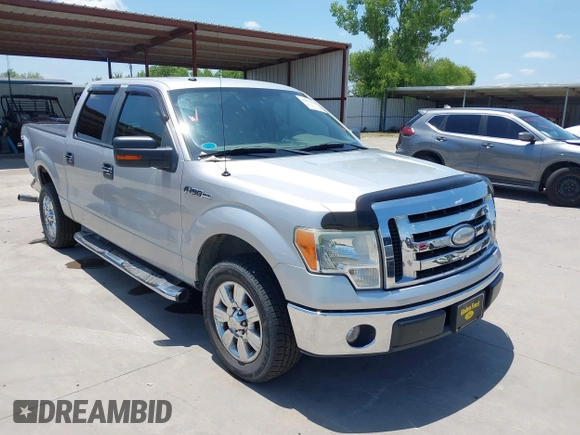 2009 Ford F-150 XL z VIN 1FTRW12839FA12345, wystawiony jako IAAI lot #42512280 z przebiegiem 121 574 mil mil oraz . Historia ofert i sprzedaży dostępna na DreamBid. Obrazek 1.