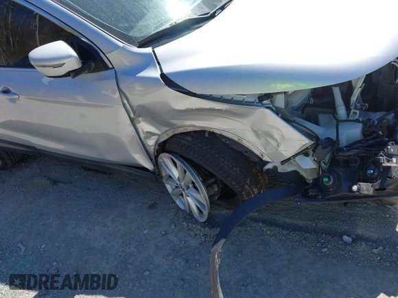 2017 Nissan Rogue SL z VIN JN1BJ1CR1HW113179, wystawiony jako IAAI lot #41838823 z przebiegiem 67 885 mil mil oraz . Historia ofert i sprzedaży dostępna na DreamBid. Obrazek 17.