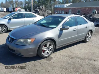 2005 Acura RL with VIN JH4KB16505C013847, listed as a IAAI auction lot 41805830 with 289,564 mi miles. Bid and sale history available at carsss.com. Image 2.