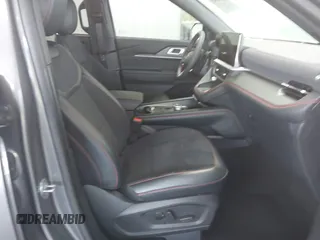 2025 Ford Explorer ST z VIN 1FMWK8GC1SGB17160, wystawiony jako IAAI lot #42226941 z przebiegiem 7 462 mil mil oraz . Historia ofert i sprzedaży dostępna na DreamBid. Obrazek 5.
