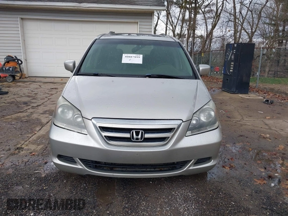 2006 Honda Odyssey EX-L with VIN 5FNRL38656B401515, listed as a IAAI auction lot 40887899 with 241,327 mi miles. Bid and sale history available at carsss.com. Image 12.