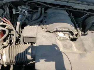 2018 GMC Sierra 1500 SLT z VIN 3GTP1NEC5JG597509, wystawiony jako Copart lot #84467555 z przebiegiem 123 989 mil mil oraz Szkoda całkowita • Salvage title. Historia ofert i sprzedaży dostępna na DreamBid. Obrazek 15.