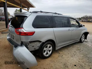 2020 Toyota Sienna LE Auto Access Seat with VIN 5TDKZ3DC7LS070827, listed as a Copart auction lot 45071994 with 101,563 mi miles and Salvage title. Bid and sale history available at DreamBid. Image 3.