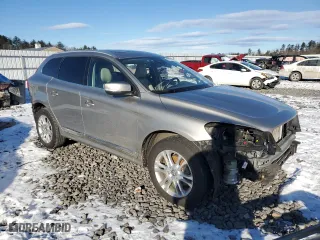 2015 Volvo XC60 3.2L Platinum with VIN YV4940RDXF2611066, listed as a Copart auction lot 87297674 with 92,941 mi miles and Salvage Title. Bid and sale history available at carsss.com. Image 4.