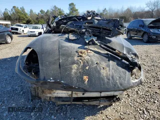 2024 Porsche Macan with VIN WP1AA2A54RLB04184, listed as a Copart auction lot 87127884 with Not Provided miles and Salvage Title. Bid and sale history available at DreamBid. Image 5.