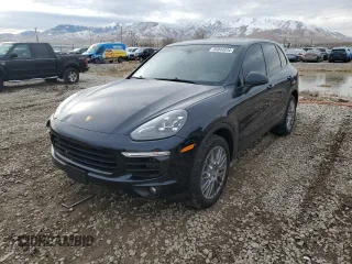 2017 Porsche Cayenne S z VIN WP1AB2A20HLA53039, wystawiony jako Copart lot #85044834 z przebiegiem 56 737 mil mil oraz Szkody całkowita. Historia ofert i sprzedaży dostępna na DreamBid. Obrazek 1.