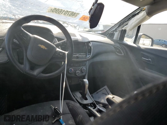 2018 Chevrolet Trax LT with VIN 3GNCJPSBXJL147567, listed as a Copart auction lot 46701695 with 60,943 mi miles and Salvage Title. Bid and sale history available at carsss.com. Image 8.