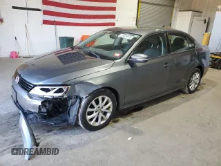 2011 Volkswagen Jetta SE с VIN 3VWDX7AJ3BM013464, выставлен на аукционе Copart как лот 53026575 с пробегом 142 906 миль миль и Списание • Salvage title. История ставок и продаж доступна на DreamBid. Изображение 1.