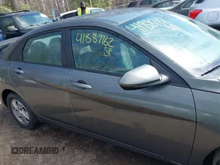 2025 Hyundai Elantra SE z VIN KMHLL4DG0SU855615, wystawiony jako IAAI lot #41887162 z przebiegiem 24 180 mil mil oraz . Historia ofert i sprzedaży dostępna na DreamBid. Obrazek 13.