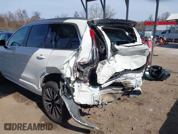 2021 Volvo XC90 Momentum with VIN YV4102PK5M1728451, listed as a IAAI auction lot 41770359 with 69,270 mi miles. Bid and sale history available at carsss.com. Image 18.