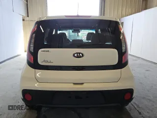 2019 Kia Soul z VIN KNDJN2A26K7677002, wystawiony jako Copart lot #83741784 z przebiegiem 134 662 mil mil oraz Czysty tytuł • Clean title. Historia ofert i sprzedaży dostępna na DreamBid. Obrazek 6.