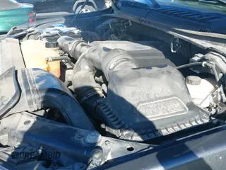 2018 Ford F-150 XL z VIN 1FTFX1EG8JKF78371, wystawiony jako IAAI lot #43545584 z przebiegiem 164 505 mil mil oraz . Historia ofert i sprzedaży dostępna na DreamBid. Obrazek 19.