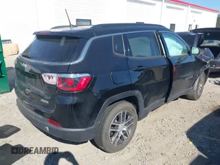 2018 Jeep Compass Latitude with VIN 3C4NJCBB3JT462706, listed as a IAAI auction lot 41680742 with 89,105 mi miles. Bid and sale history available at carsss.com. Image 4.