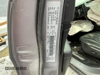 2018 Jeep Grand Cherokee Limited z VIN 1C4RJFBG4JC295329, wystawiony jako Copart lot #53051375 z przebiegiem Nie podano mil oraz Nie do naprawy • Non repairable. Historia ofert i sprzedaży dostępna na DreamBid. Obrazek 12.