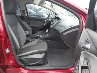 2013 Ford Focus SE with VIN 1FADP3F20DL204797, listed as a IAAI auction lot 41404937 with 146,643 mi miles. Bid and sale history available at carsss.com. Image 5.