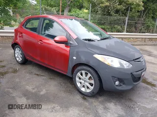 2014 Mazda 2 Touring z VIN JM1DE1LYXE0175566, wystawiony jako IAAI lot #42093440 z przebiegiem 133 608 mil mil oraz . Historia ofert i sprzedaży dostępna na DreamBid. Obrazek 1.