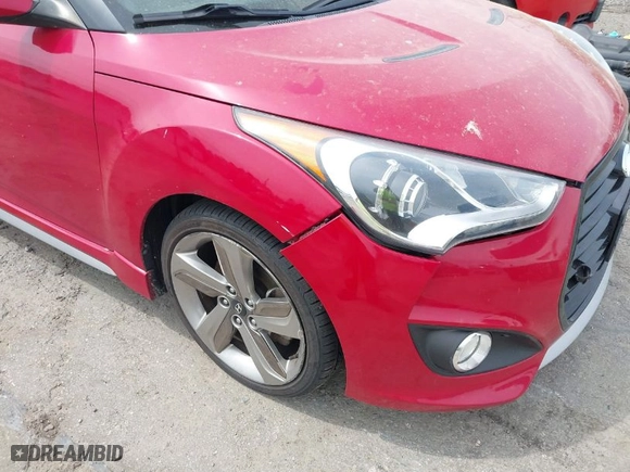 2013 Hyundai Veloster Turbo w/Black Int with VIN KMHTC6AE6DU153980, listed as a IAAI auction lot 41973651 with 97,583 mi miles. Bid and sale history available at carsss.com. Image 6.