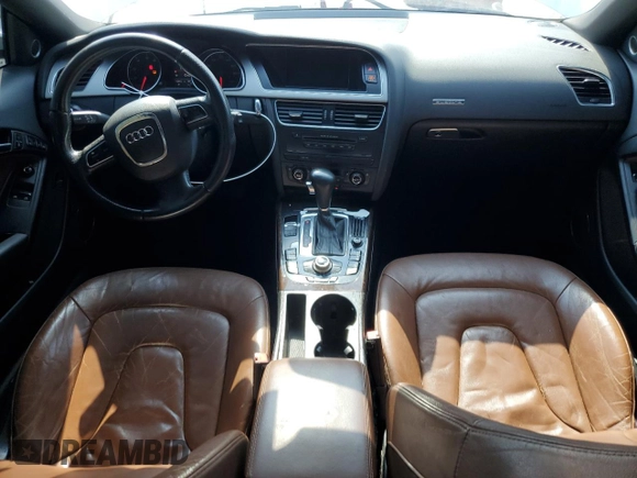 2009 Audi A5 z VIN WAUDK78T39A035073, wystawiony jako Copart lot #59006945 z przebiegiem 143 412 mil mil oraz Tytuł czysty. Historia ofert i sprzedaży dostępna na DreamBid. Obrazek 8.