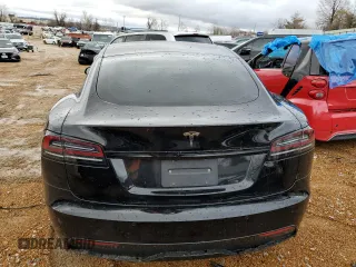 2022 Tesla Model S z VIN 5YJSA1E58NF488719, wystawiony jako Copart lot #81804213 z przebiegiem Nie podano mil oraz Szkoda całkowita • Salvage title. Historia ofert i sprzedaży dostępna na DreamBid. Obrazek 6.