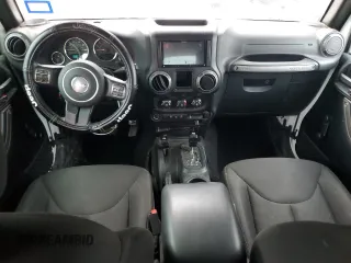 2018 Jeep Wrangler JK Unlimited Sport S with VIN 1C4BJWDG4JL850519, listed as a Copart auction lot 84434304 with 91,104 mi miles and Clean Title. Bid and sale history available at carsss.com. Image 8.