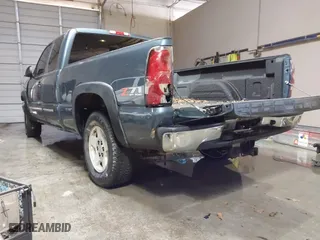 2006 Chevrolet Silverado 1500 LT2 with VIN 1GCEK19B96Z181792, listed as a IAAI auction lot 41355159 with 134,885 mi miles. Bid and sale history available at carsss.com. Image 3.