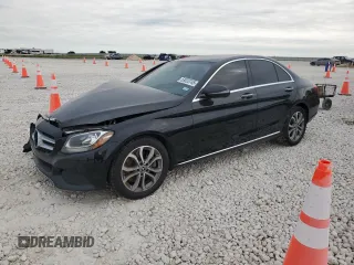 2018 Mercedes-Benz C 300 z VIN 55SWF4JB6JU253874, wystawiony jako Copart lot #53023745 z przebiegiem 107 687 mil mil oraz Szkoda całkowita • Salvage title. Historia ofert i sprzedaży dostępna na DreamBid. Obrazek 1.