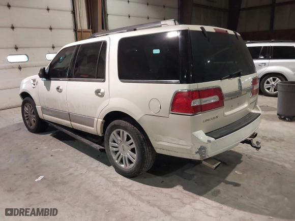 2007 Lincoln Navigator with VIN 5LMFU28517LJ02533, listed as a IAAI auction lot 41253859 with 130,930 mi miles. Bid and sale history available at carsss.com. Image 3.