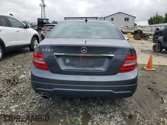 2013 Mercedes-Benz C 250 Sport z VIN WDDGF4HBXDR263968, wystawiony jako Copart lot #57349065 z przebiegiem 94 854 mil mil oraz Szkoda całkowita • Salvage title. Historia ofert i sprzedaży dostępna na DreamBid. Obrazek 6.