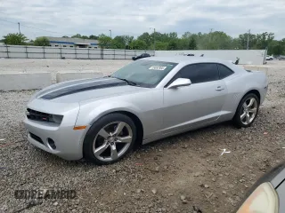 2010 Chevrolet Camaro 1LT z VIN 2G1FB1EV7A9195626, wystawiony jako Copart lot #55882985 z przebiegiem 117 736 mil mil oraz Szkoda całkowita • Salvage title. Historia ofert i sprzedaży dostępna na DreamBid. Obrazek 1.