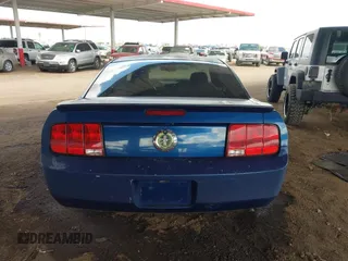 2007 Ford Mustang Deluxe with VIN 1ZVFT80N575334160, listed as a IAAI auction lot 41960332 with 160,283 mi miles. Bid and sale history available at carsss.com. Image 16.